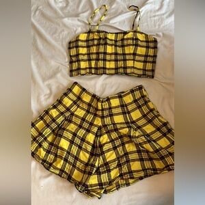 Clueless styled two piece set. Crop top and shorts.
